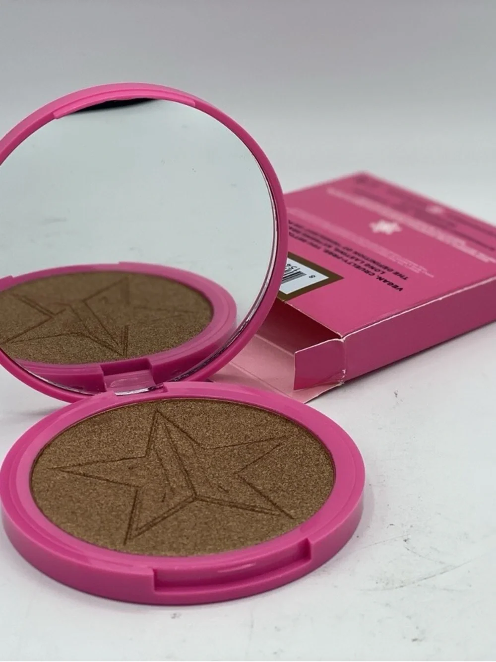 Jeffree Star NIB Skin Frost in Dark Horse